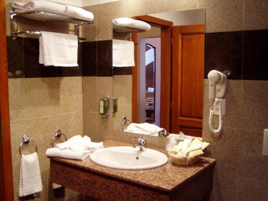 Golf Resort Hotel Konopiste Benesov  Bagian luar foto